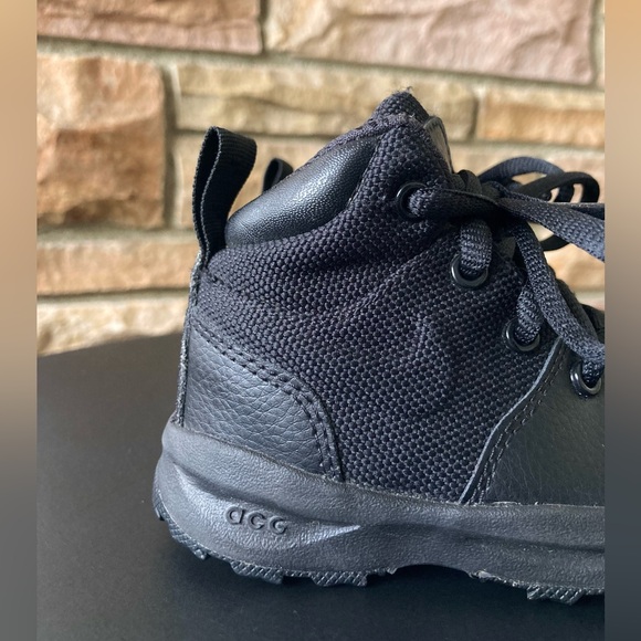 Nike Manoa Leather Boot Shoes in Black - Baby Toddler Size 5C - Picture 2 of 8